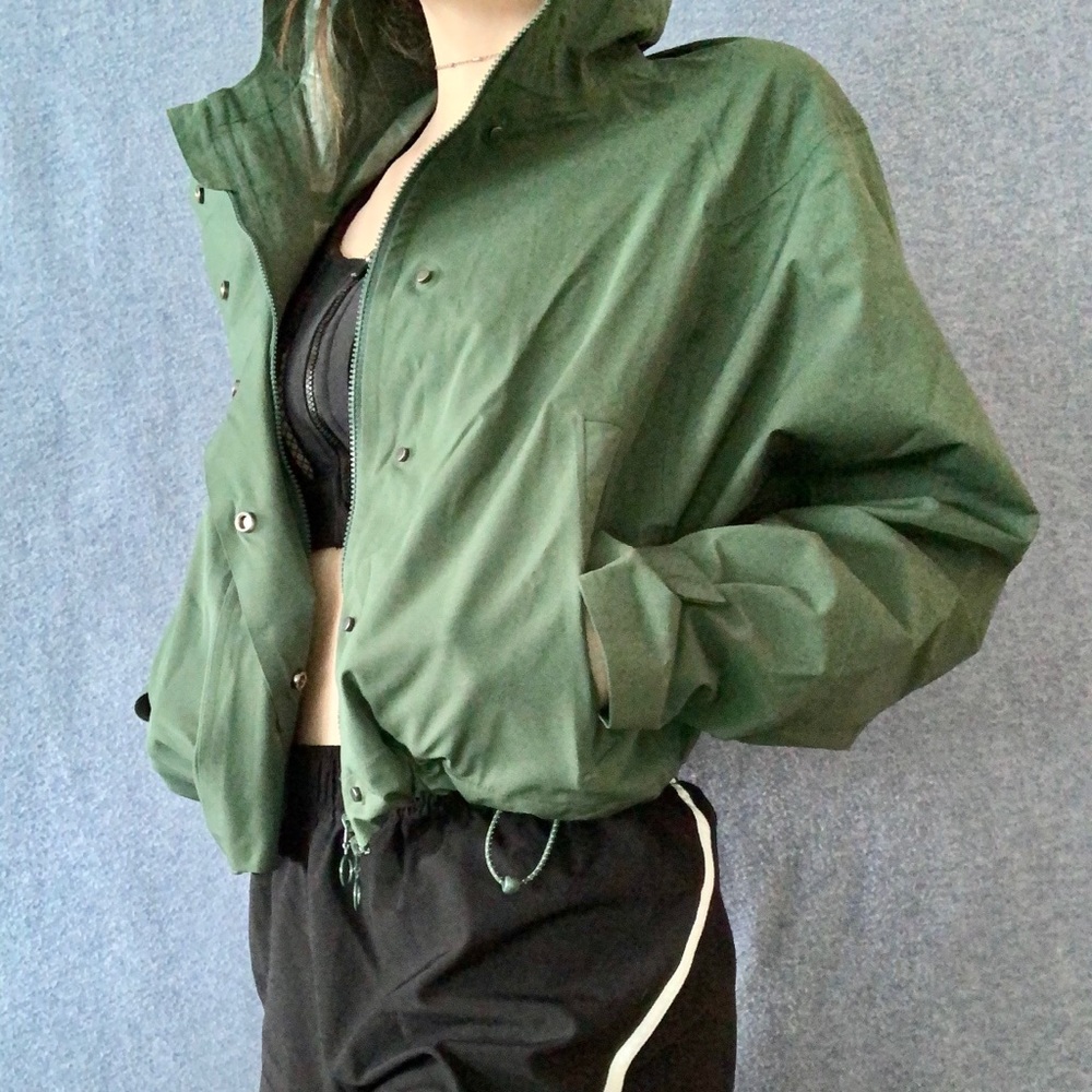 Fabletics Green Cropped Rainjacket - Picture 3 of 3